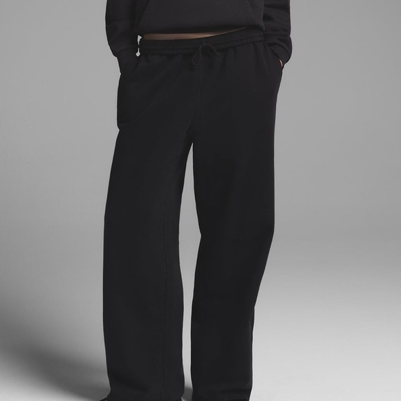 SKIMS Black Track Pants - Picture 2 of 8